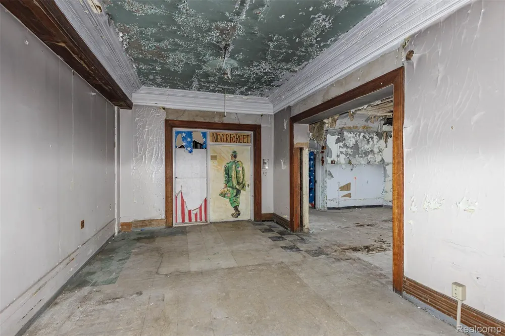 130 E GRAND BOULEVARD Detroit City, MI 48207