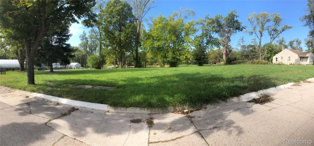 14807 BURGESS Detroit City, MI 48223