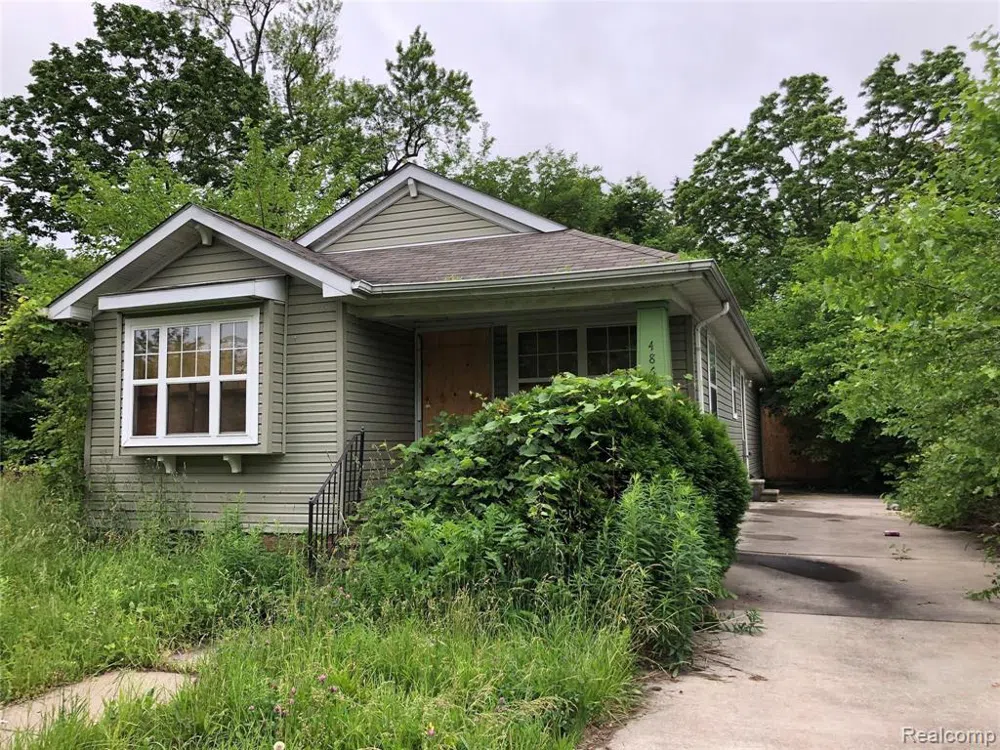 4867 SPRINGLE STREET