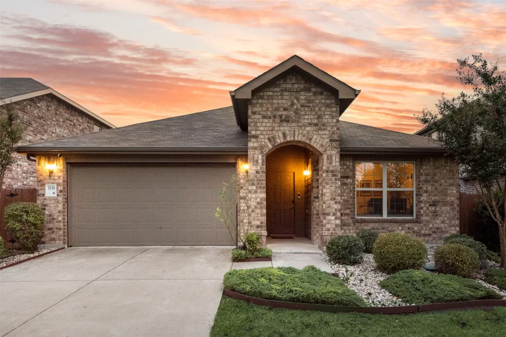 2120 Blakehill Drive