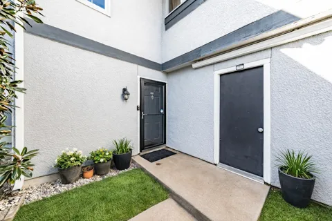623 Ridgeline Drive
