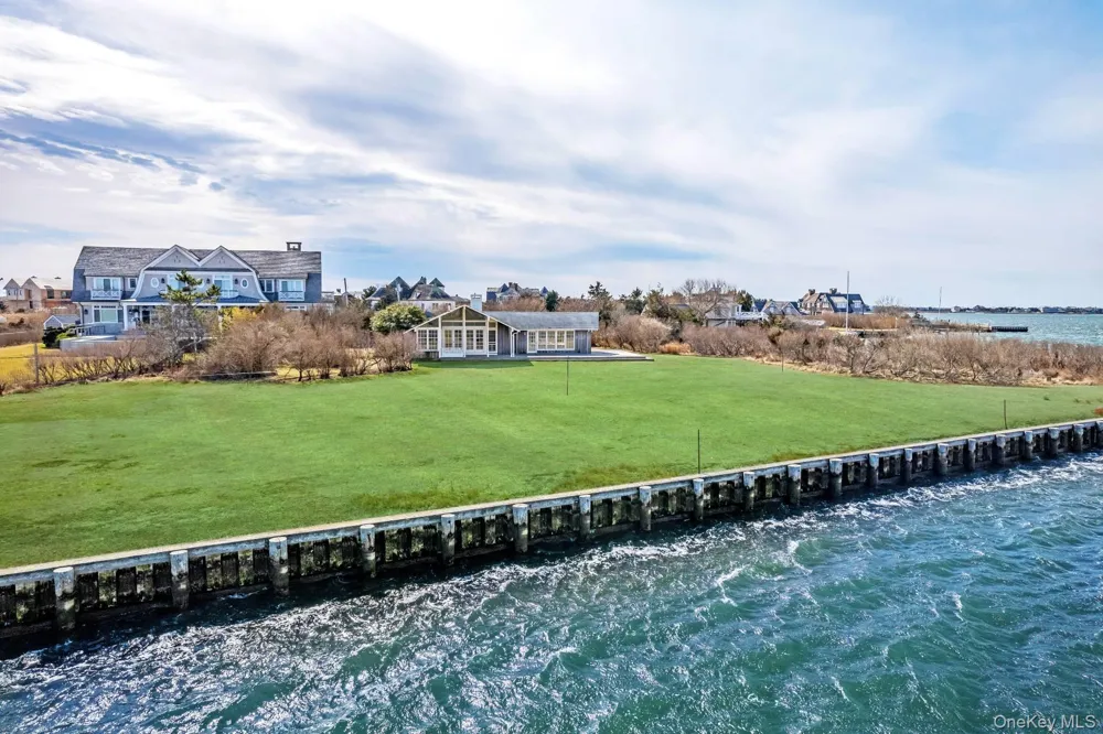 1 Waters Edge Drive Quogue, NY 11959