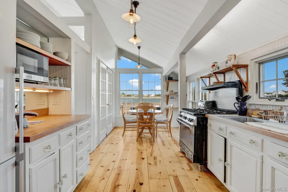 1 Waters Edge Drive Quogue, NY 11959