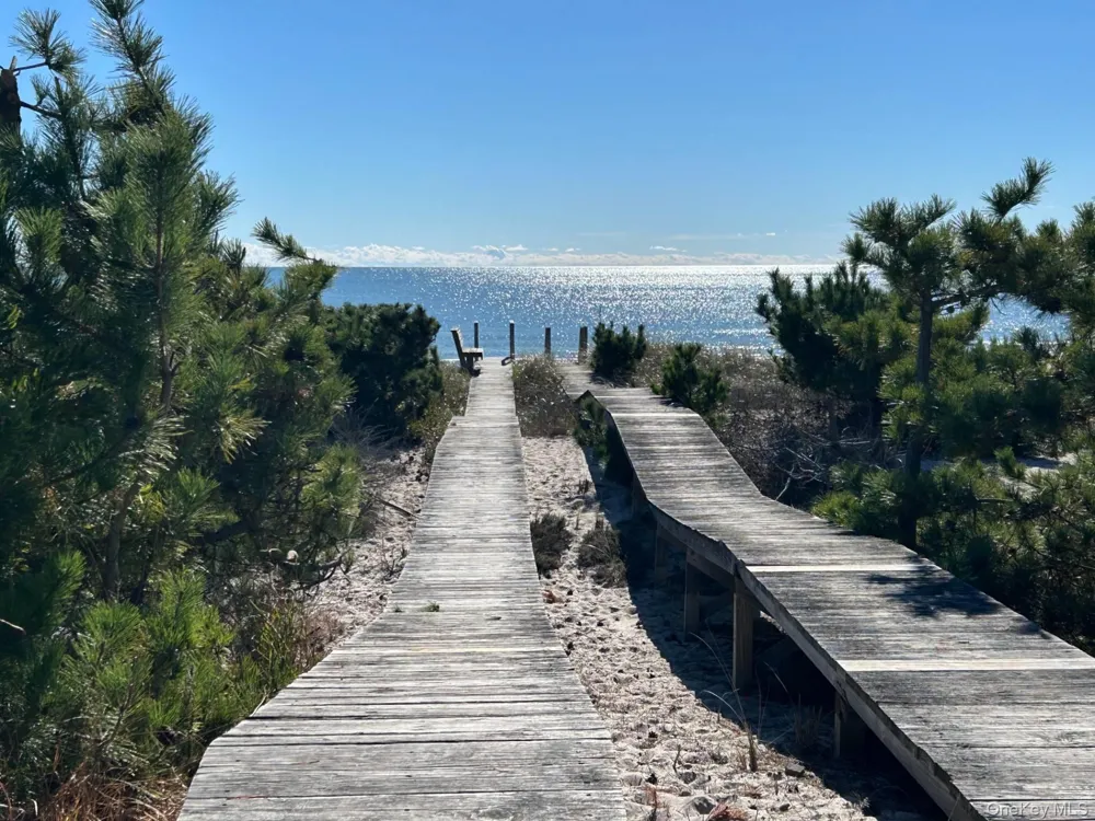 1 Waters Edge Drive Quogue, NY 11959