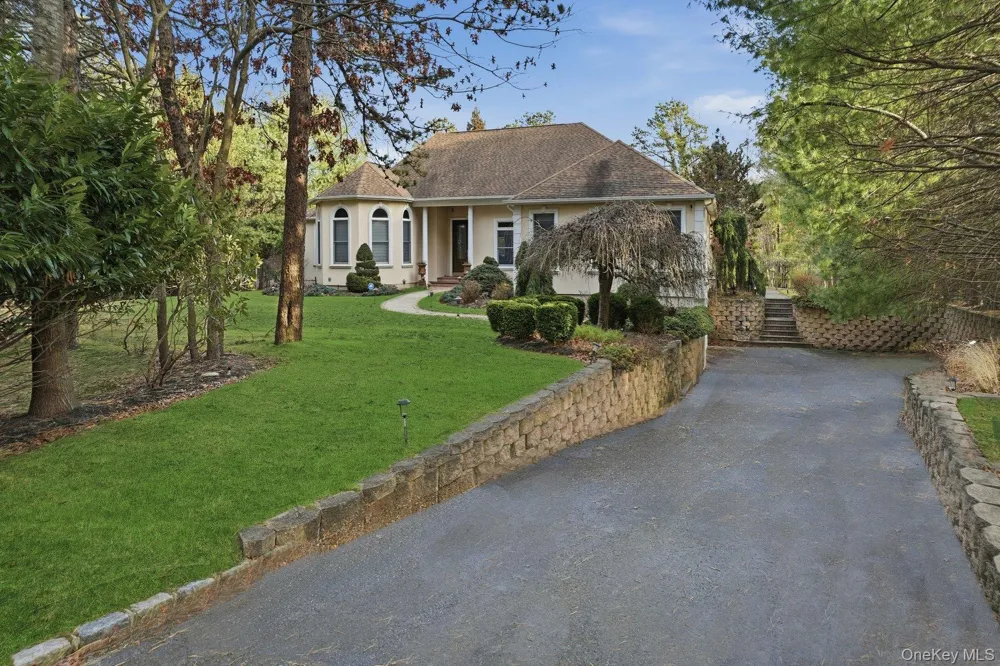 131 Malloy Drive East Quogue, NY 11942