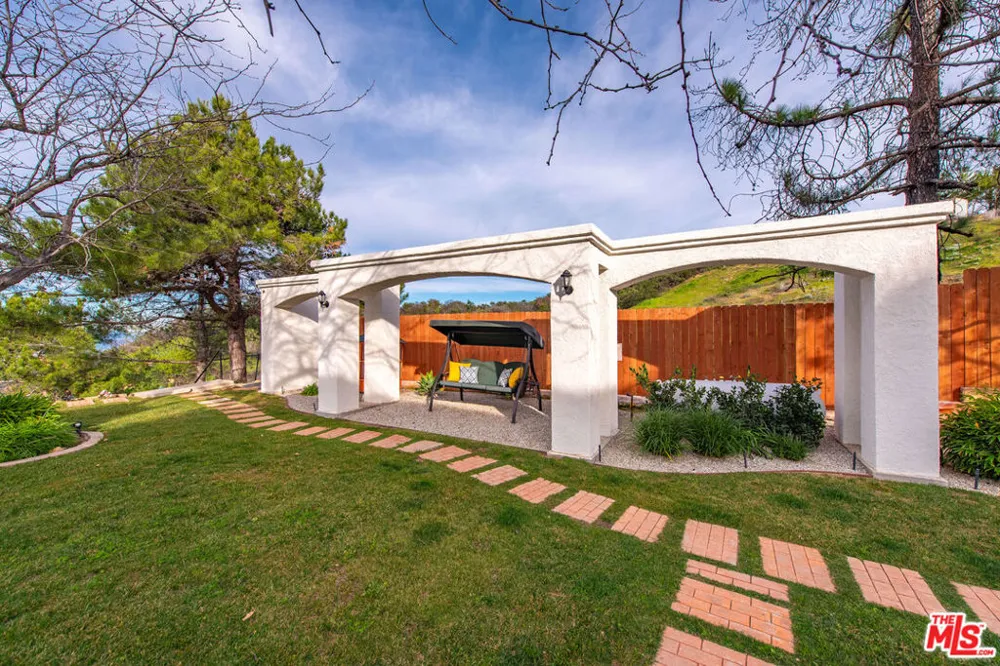 501 Sadie Road Topanga, CA 90290