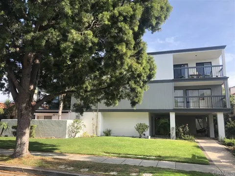 911 E Avenue #301