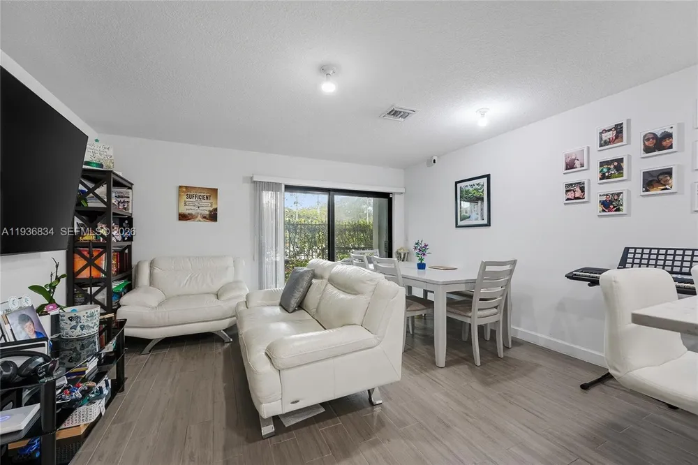 5059 Genove Pl Riviera Beach, FL 33410