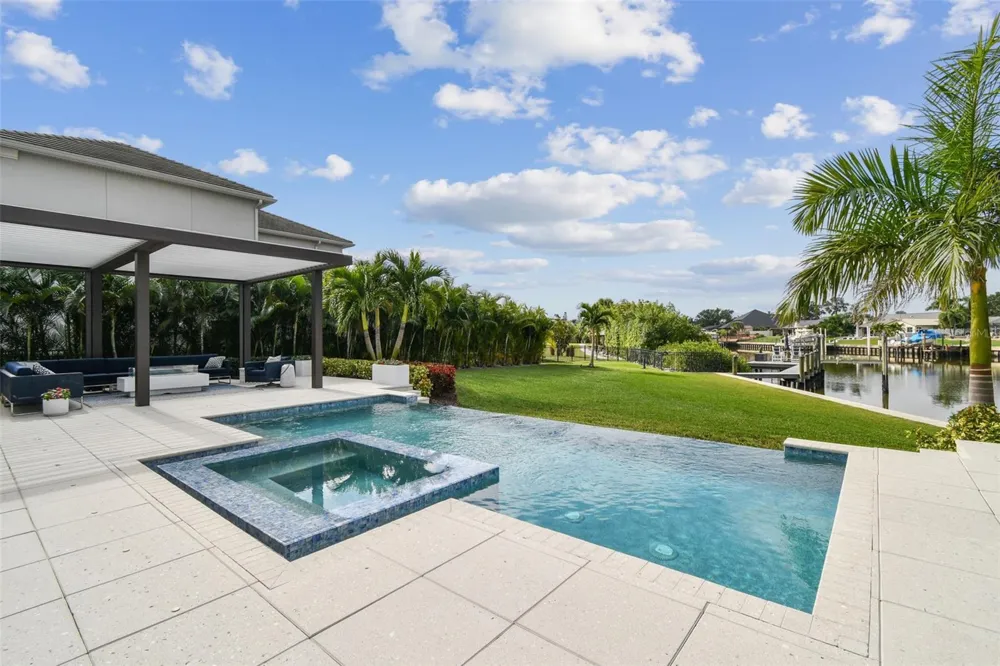 4054 ROCKY SHORES DRIVE Tampa, FL 33634