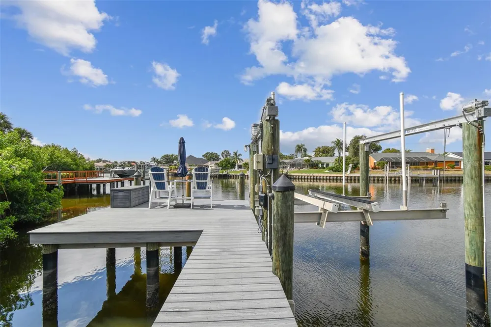 4054 ROCKY SHORES DRIVE Tampa, FL 33634