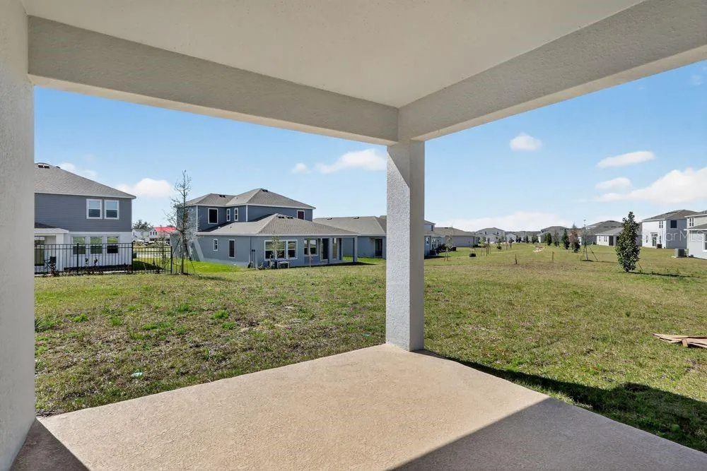 217 STREAMWATER WAY Groveland, FL 34736