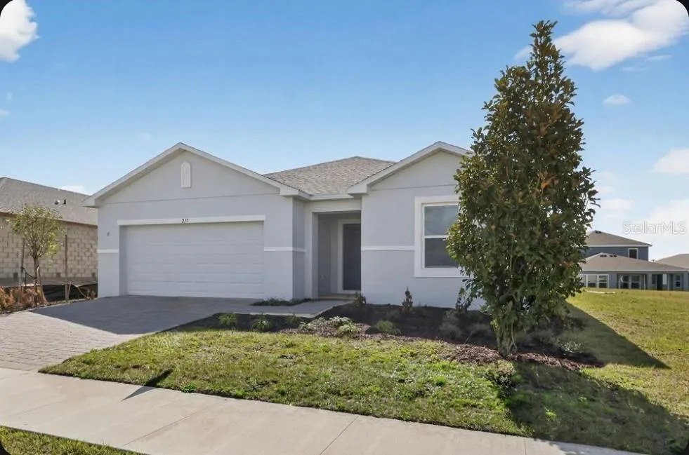 217 STREAMWATER WAY Groveland, FL 34736