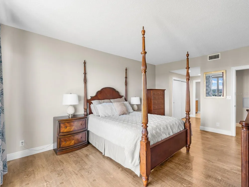 4 BELLEVIEW BOULEVARD #804 Belleair, FL 33756