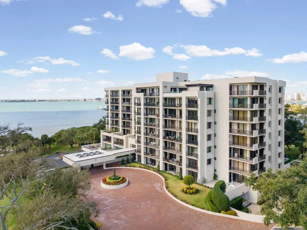 4 BELLEVIEW BOULEVARD #804 Belleair, FL 33756