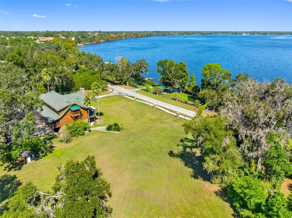 11401 THONOTOSASSA ROAD Thonotosassa, FL 33592