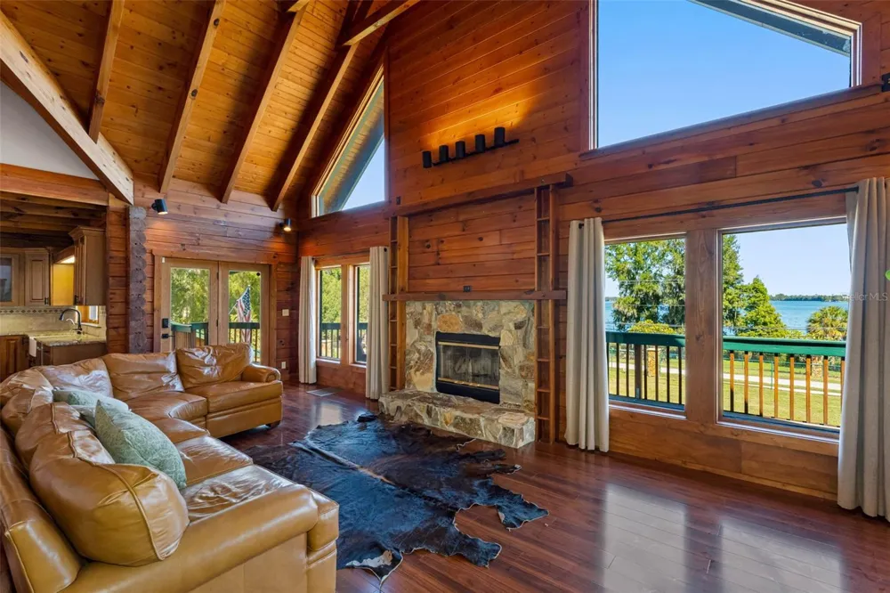 11401 THONOTOSASSA ROAD Thonotosassa, FL 33592