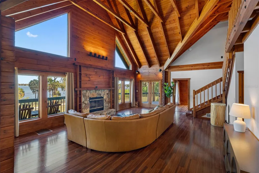 11401 THONOTOSASSA ROAD Thonotosassa, FL 33592