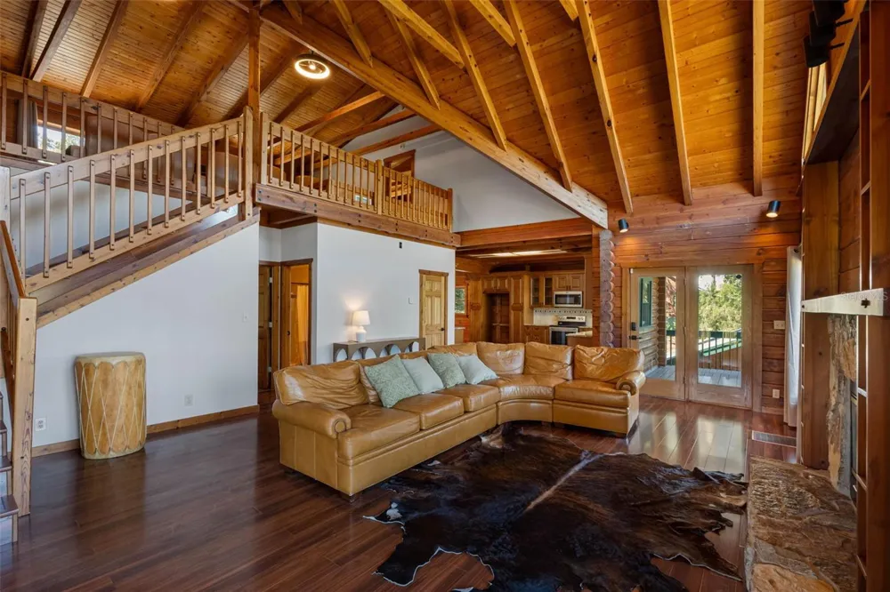 11401 THONOTOSASSA ROAD Thonotosassa, FL 33592