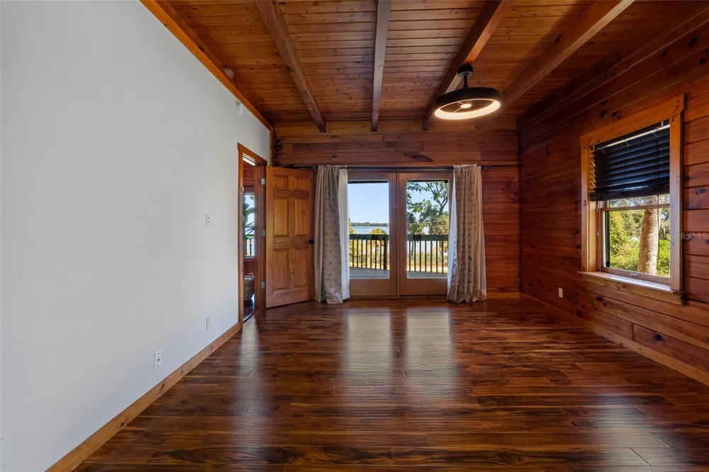 11401 THONOTOSASSA ROAD Thonotosassa, FL 33592