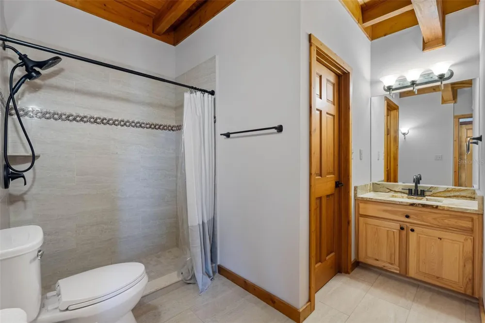 11401 THONOTOSASSA ROAD Thonotosassa, FL 33592