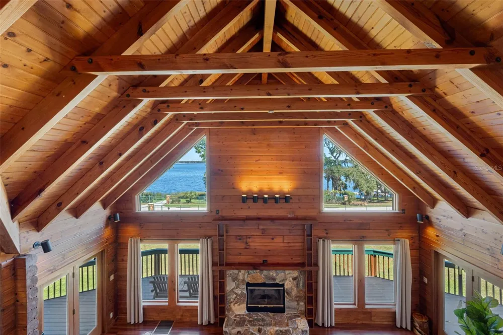 11401 THONOTOSASSA ROAD Thonotosassa, FL 33592