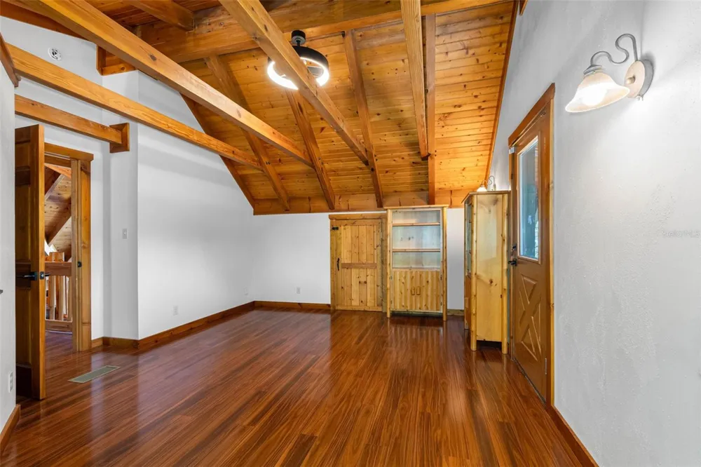 11401 THONOTOSASSA ROAD Thonotosassa, FL 33592