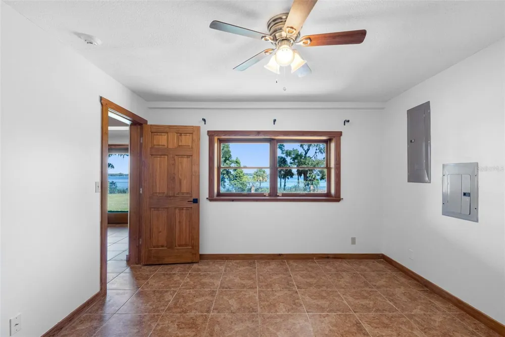 11401 THONOTOSASSA ROAD Thonotosassa, FL 33592