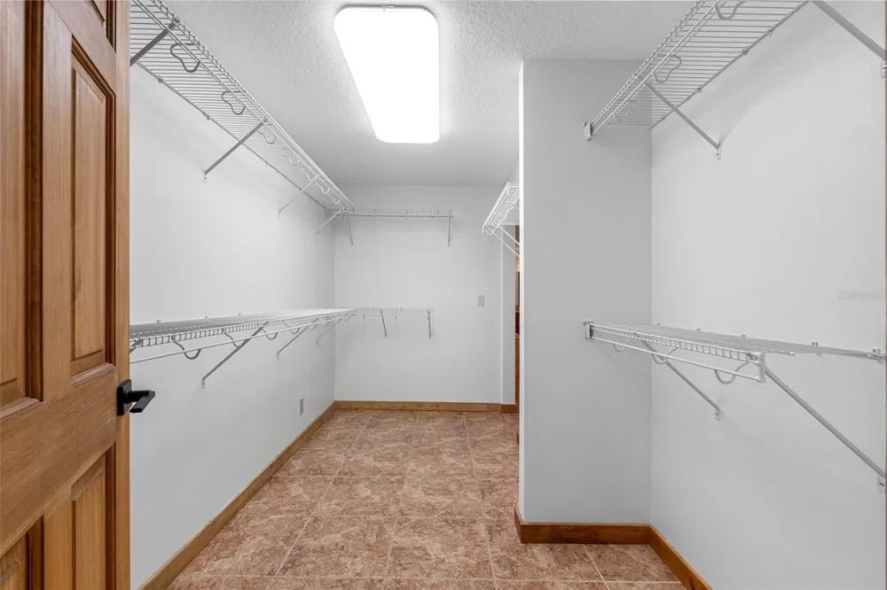 11401 THONOTOSASSA ROAD Thonotosassa, FL 33592