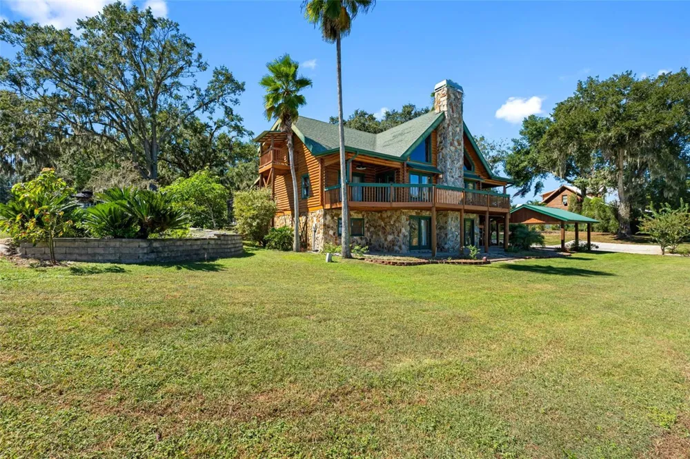 11401 THONOTOSASSA ROAD Thonotosassa, FL 33592
