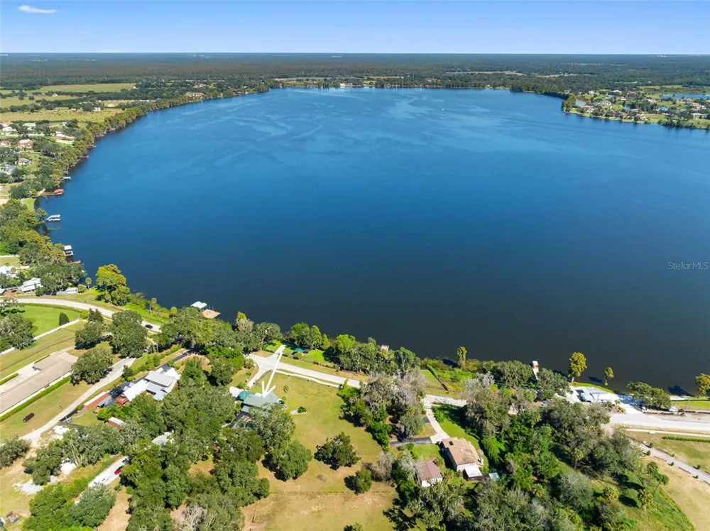 11401 THONOTOSASSA ROAD Thonotosassa, FL 33592