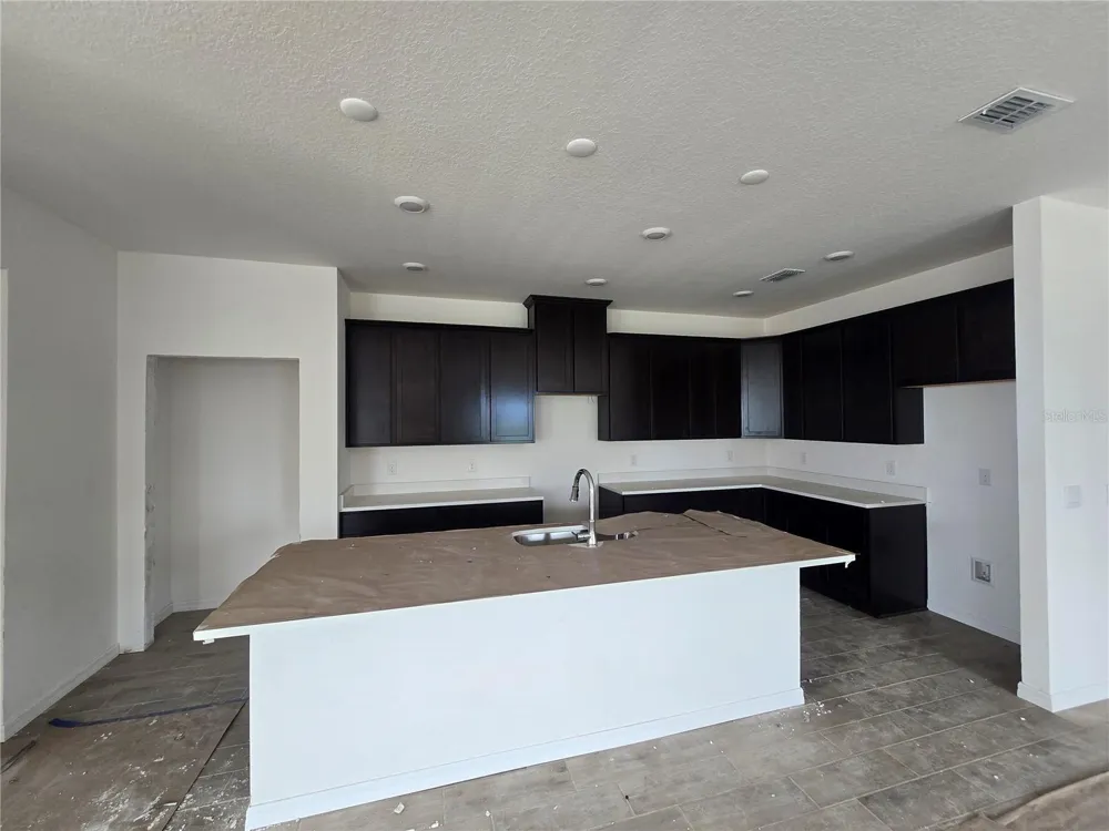 6470 CHORUS DRIVE Mascotte, FL 34753