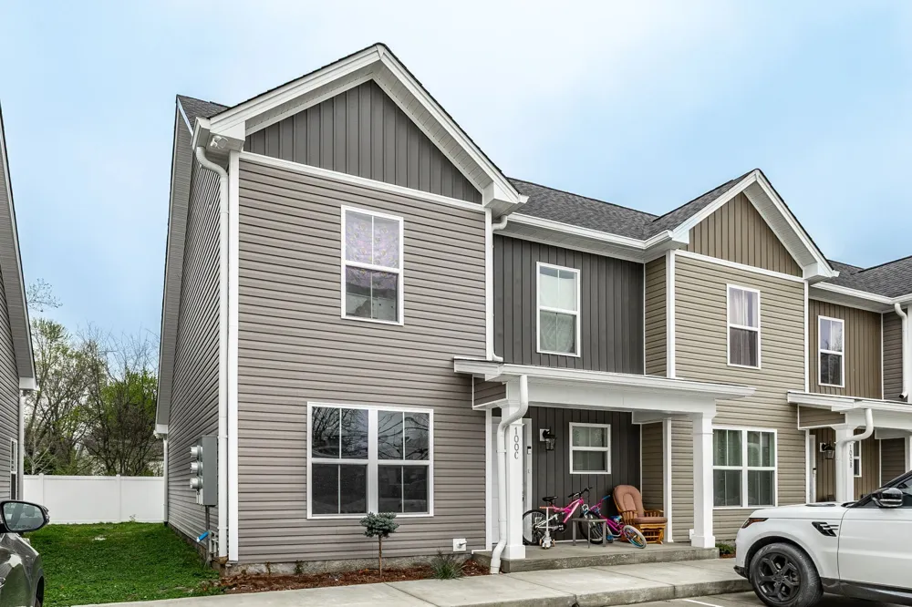 100 Billy Robb St #C