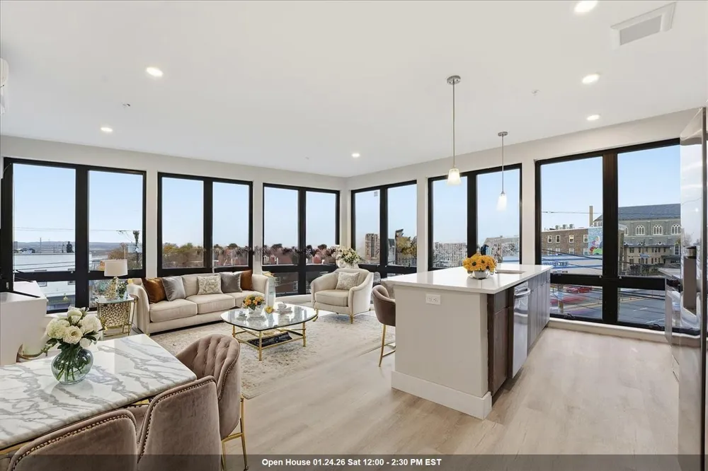 3516 JOHN F KENNEDY BLVD #201