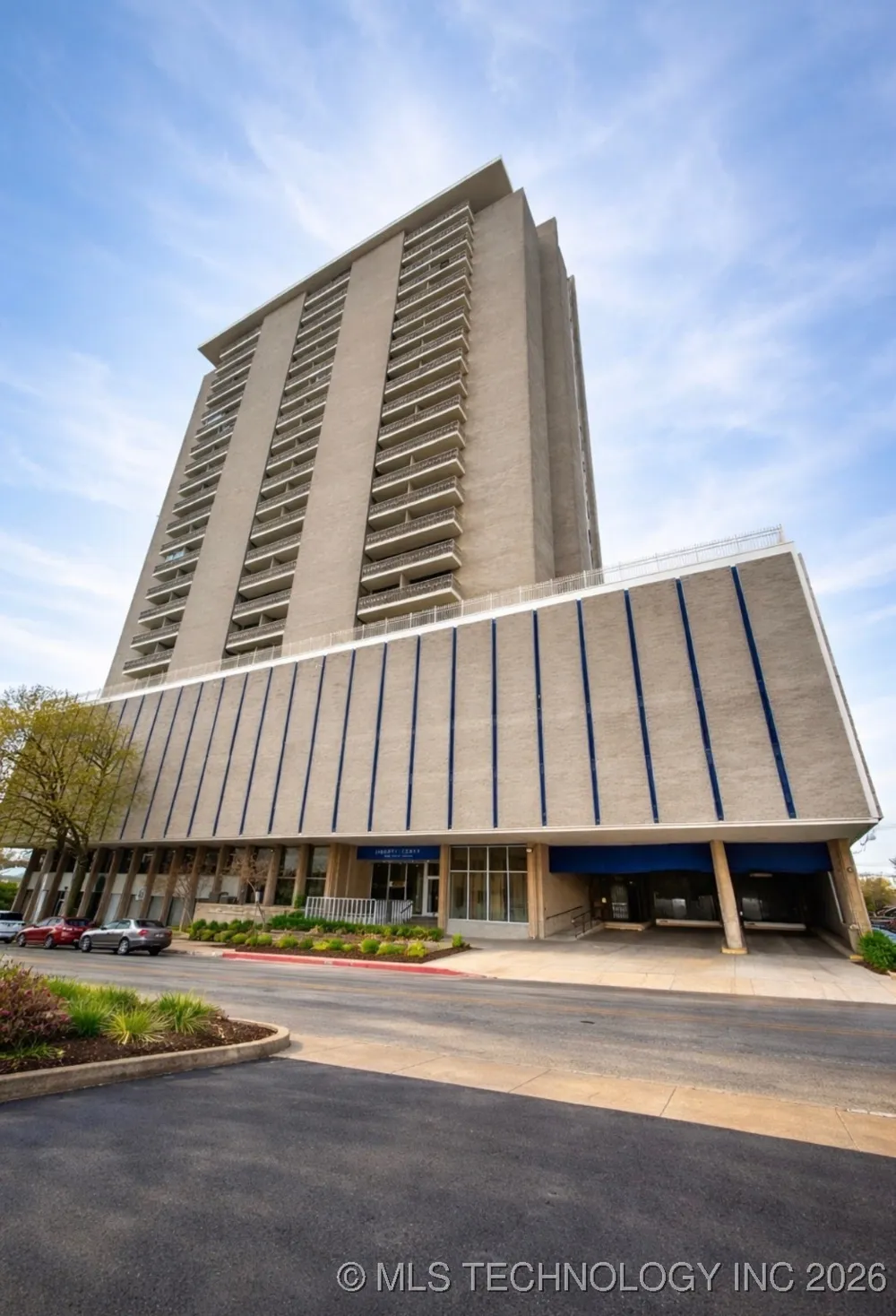 1502 S Boulder Avenue #14L