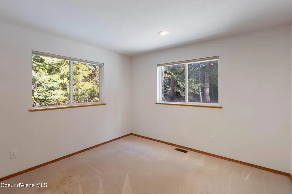 608 Meadowlark Lane Sandpoint, ID 83864