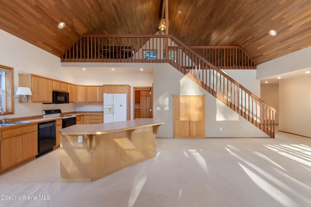 608 Meadowlark Lane Sandpoint, ID 83864