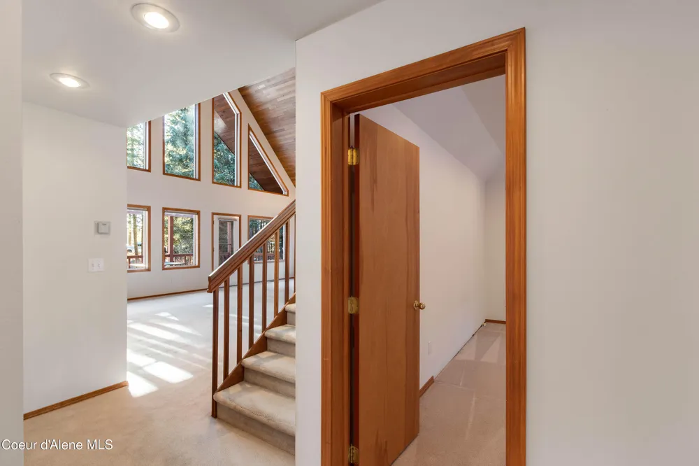 608 Meadowlark Lane Sandpoint, ID 83864