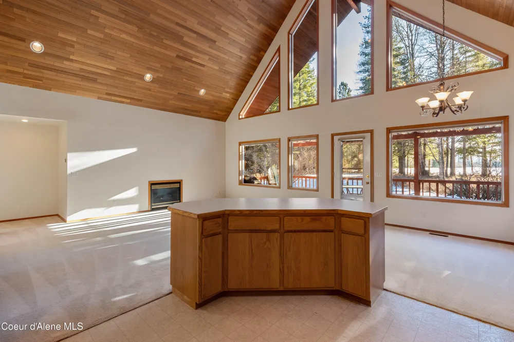 608 Meadowlark Lane Sandpoint, ID 83864