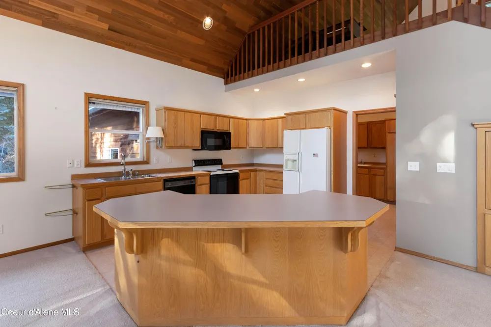 608 Meadowlark Lane Sandpoint, ID 83864