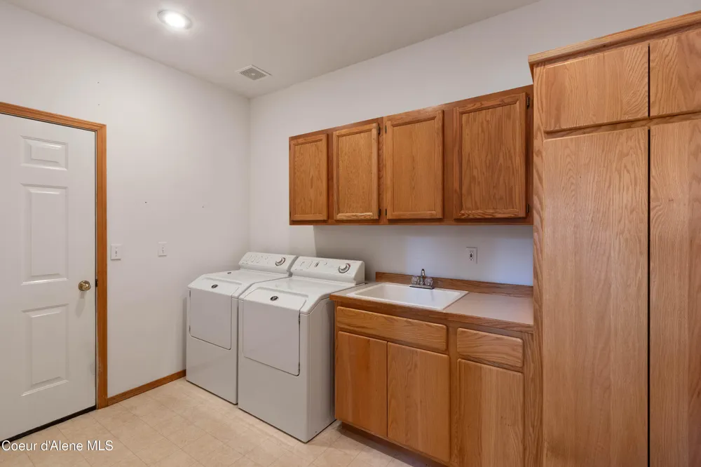608 Meadowlark Lane Sandpoint, ID 83864