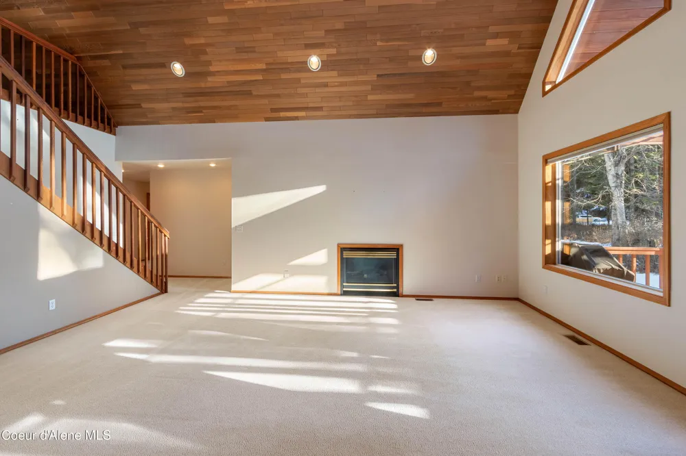 608 Meadowlark Lane Sandpoint, ID 83864