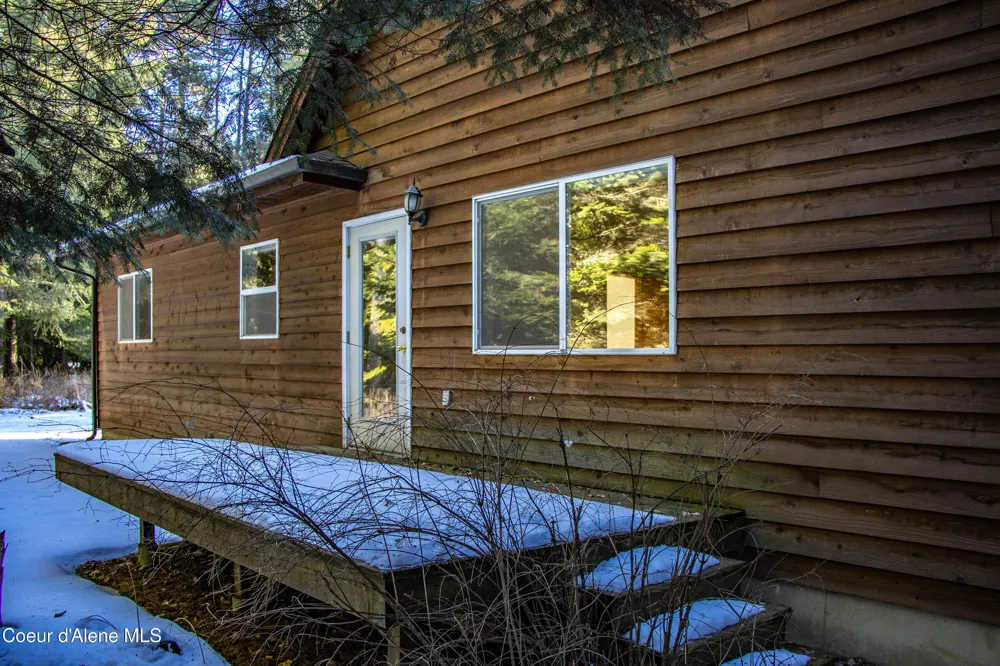 608 Meadowlark Lane Sandpoint, ID 83864