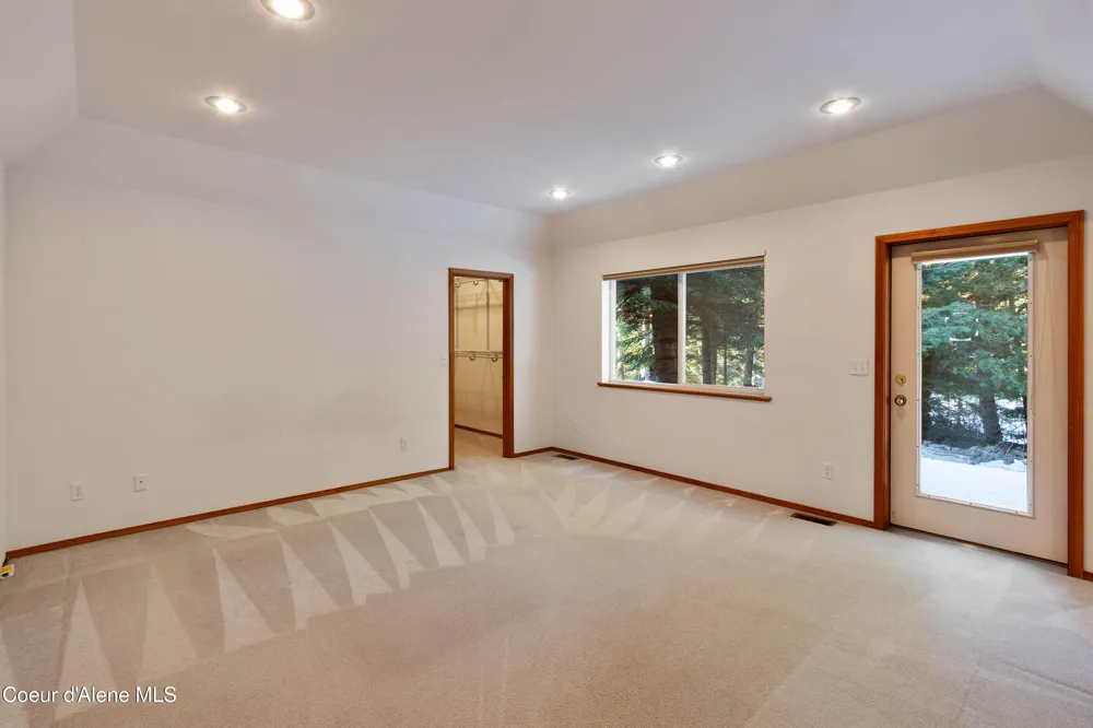 608 Meadowlark Lane Sandpoint, ID 83864
