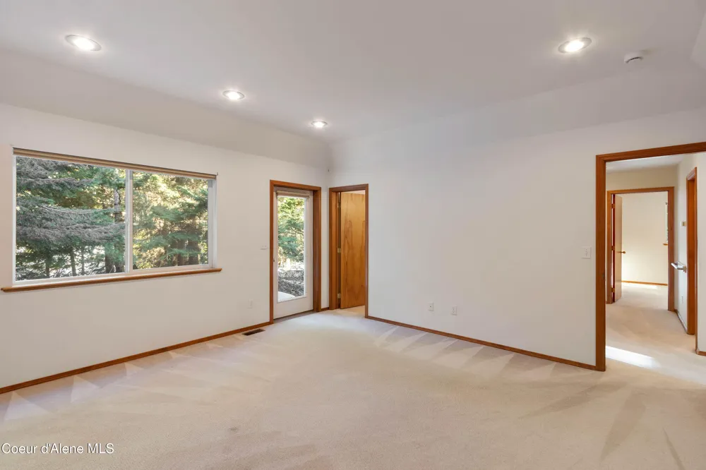 608 Meadowlark Lane Sandpoint, ID 83864