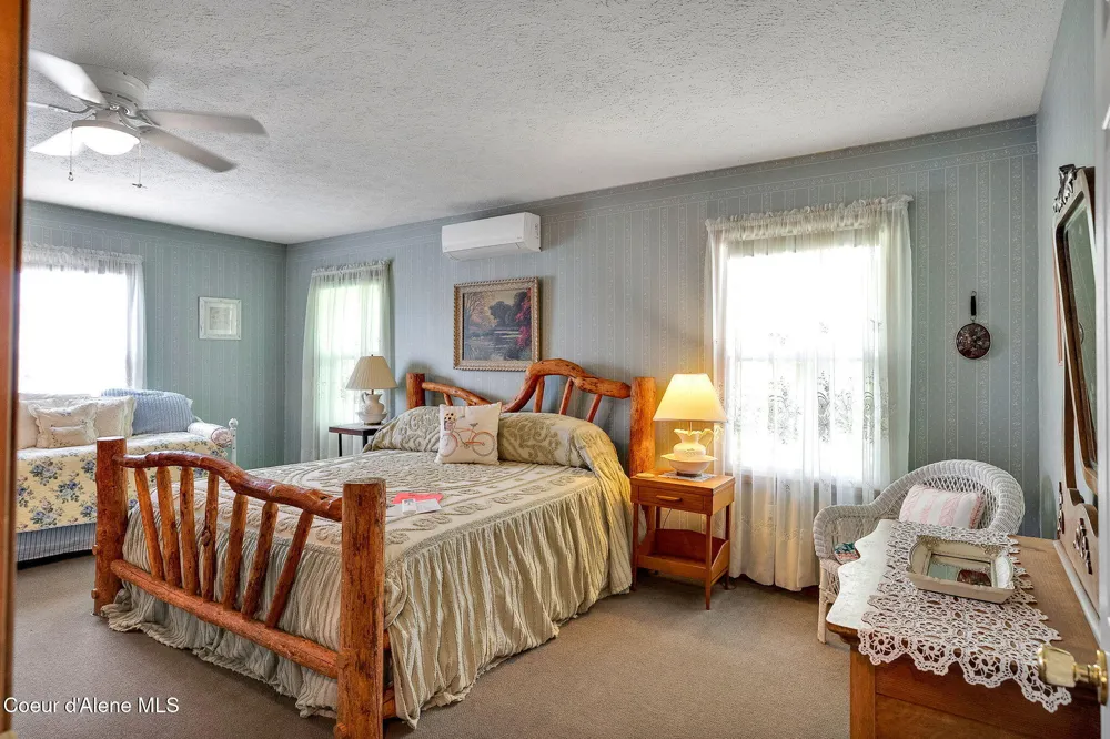 134 FREDERICK AVENUE Harrison, ID 83833