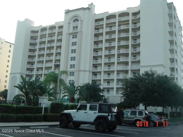 7 Indian River Avenue