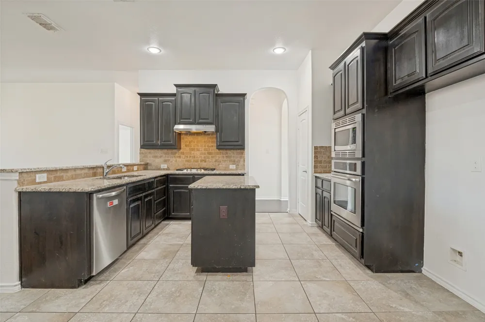 1501 Bricknell Drive Glenn Heights, TX 75154