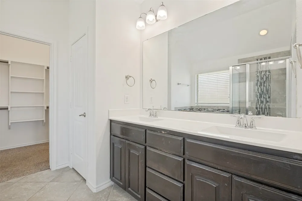1501 Bricknell Drive Glenn Heights, TX 75154