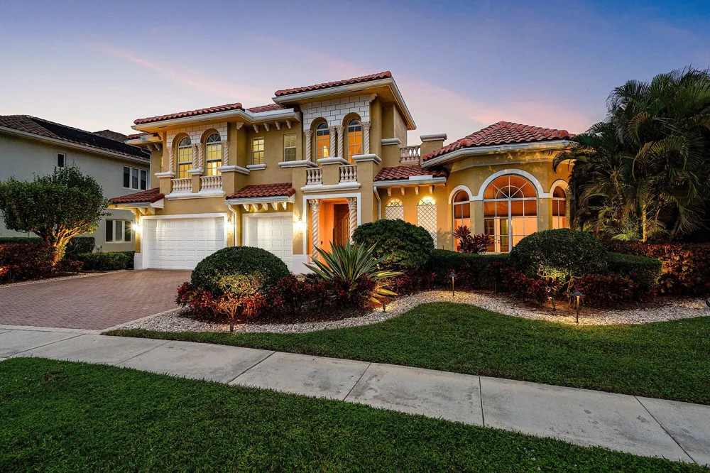 7077 Via Mediterrania