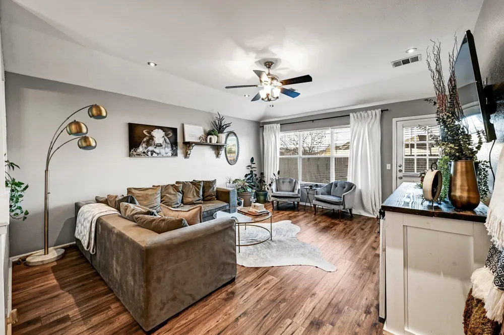 280 Spruce Drive Kyle, TX 78640
